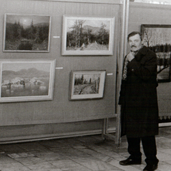 Василий Андрианович на своей выставке